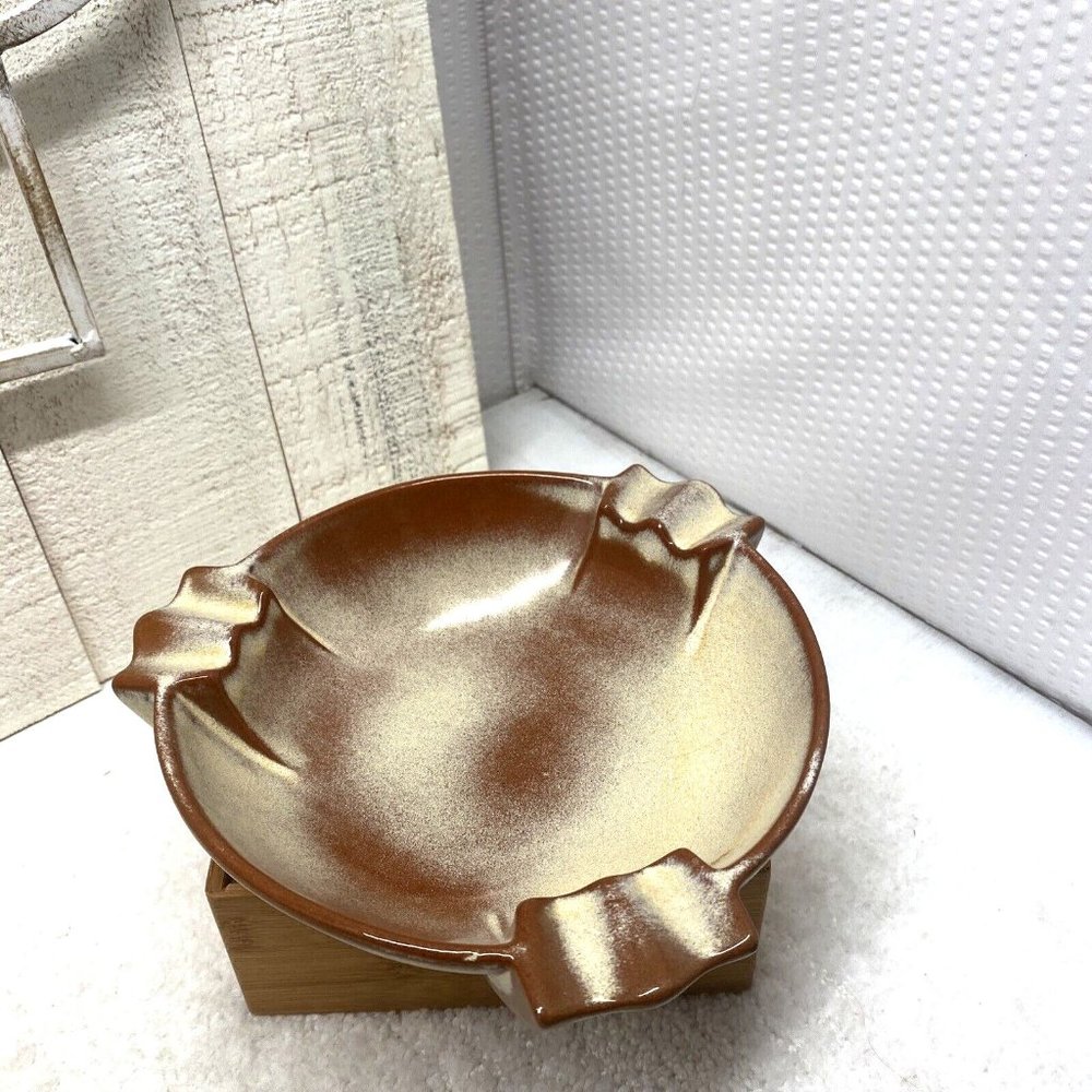 VTG. FRANKOMA  ASHTRAY #458 Tan Brown Excellent Condition 7" Diameter